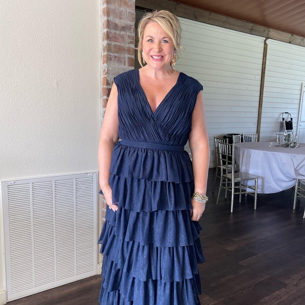 Gorgeous MOB or MOG - special occasion dress - worn once